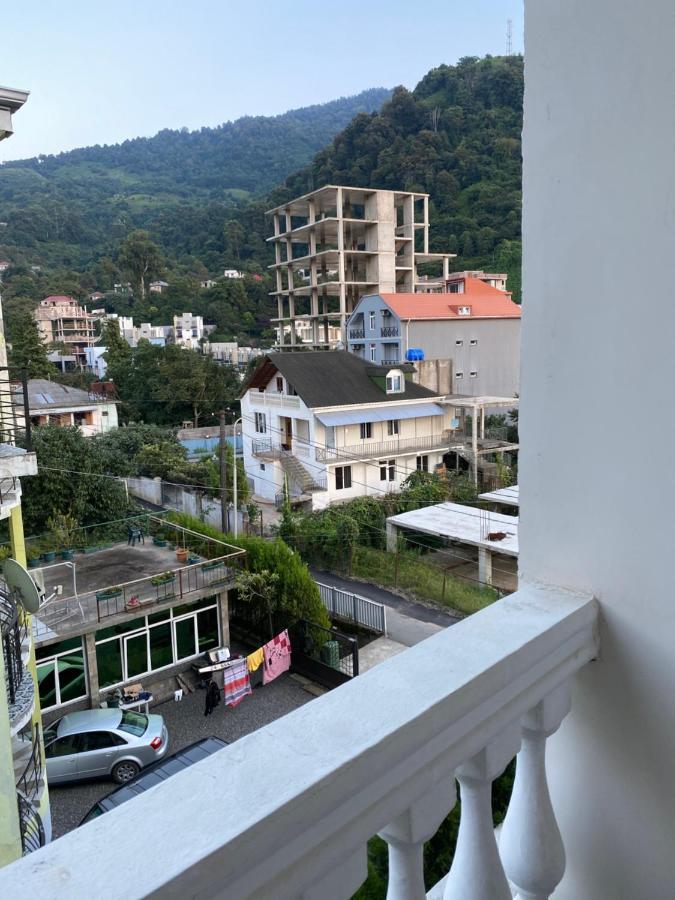 Beliy Dom Hotel Kvariati Bagian luar foto