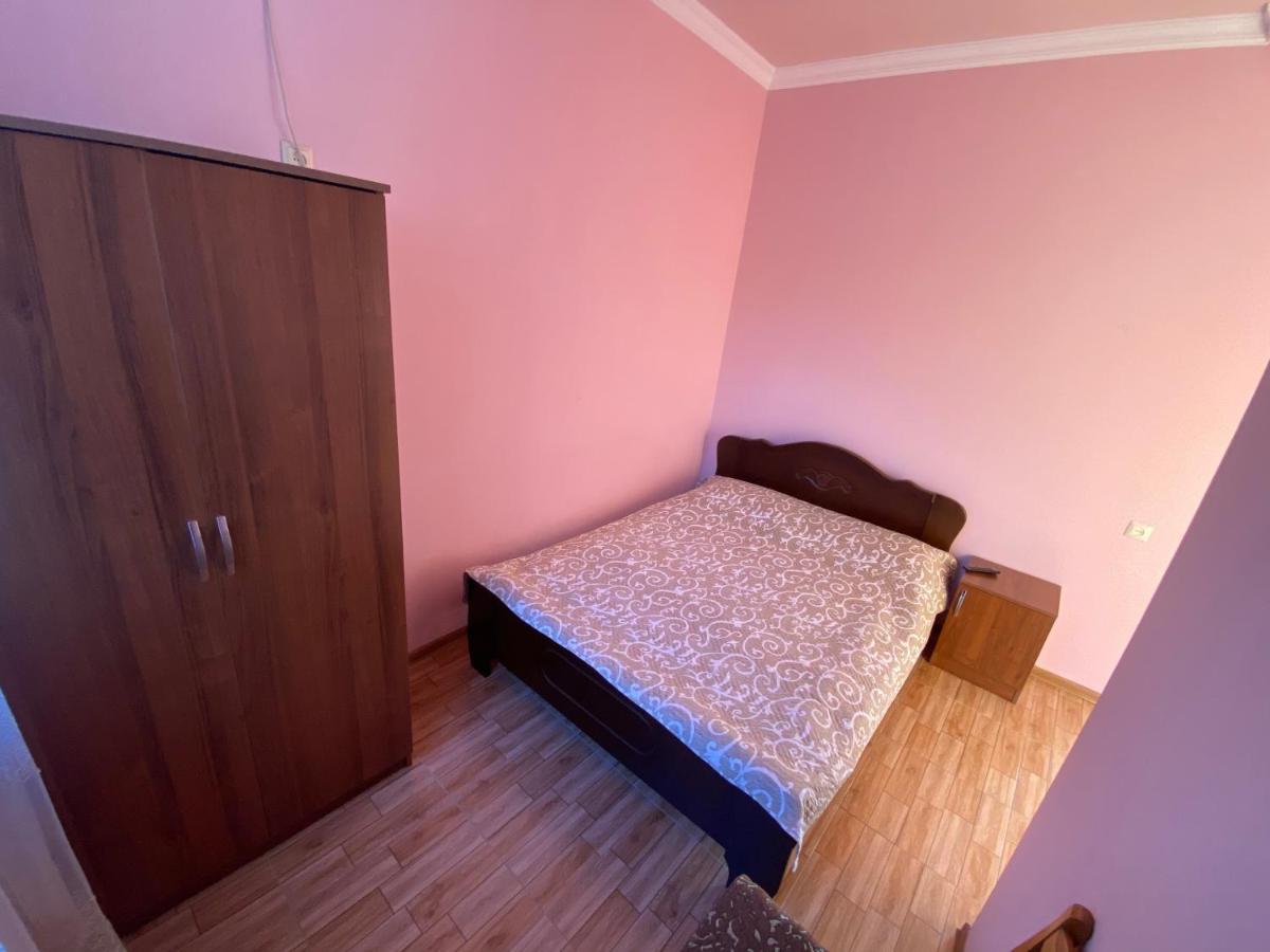 Beliy Dom Hotel Kvariati Bagian luar foto