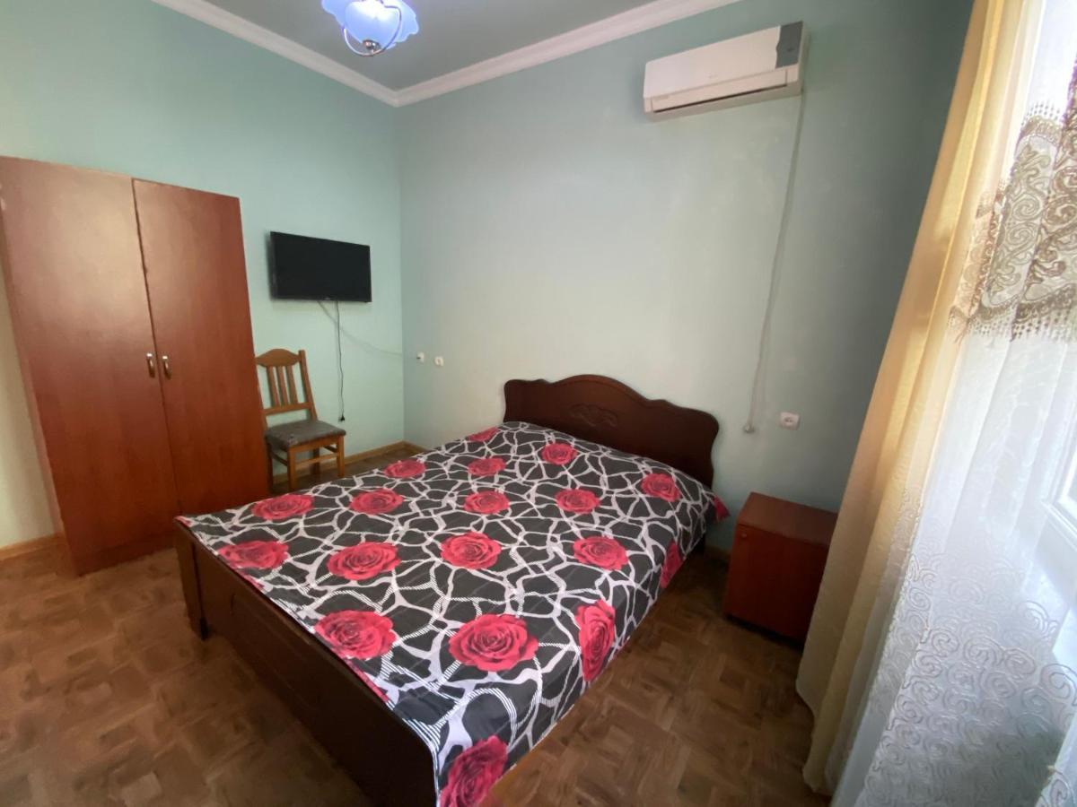 Beliy Dom Hotel Kvariati Bagian luar foto
