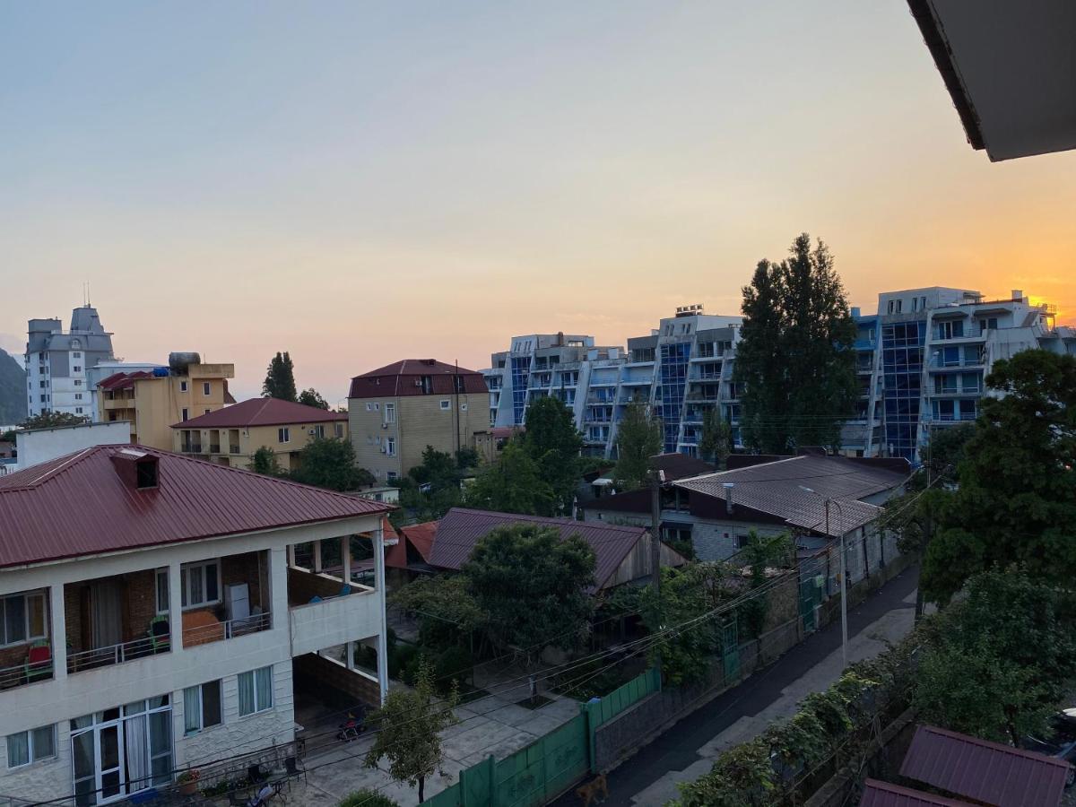Beliy Dom Hotel Kvariati Bagian luar foto