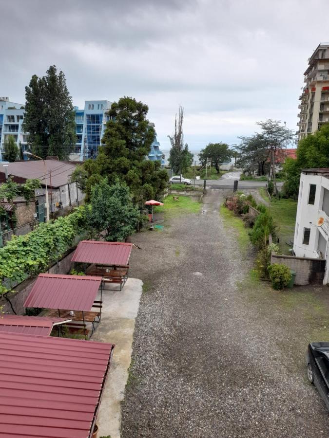 Beliy Dom Hotel Kvariati Bagian luar foto
