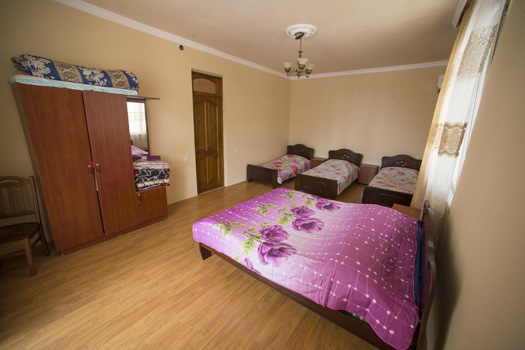 Beliy Dom Hotel Kvariati Bagian luar foto